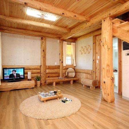 Jeju Bille Log Pension Сеогвипо Екстериор снимка