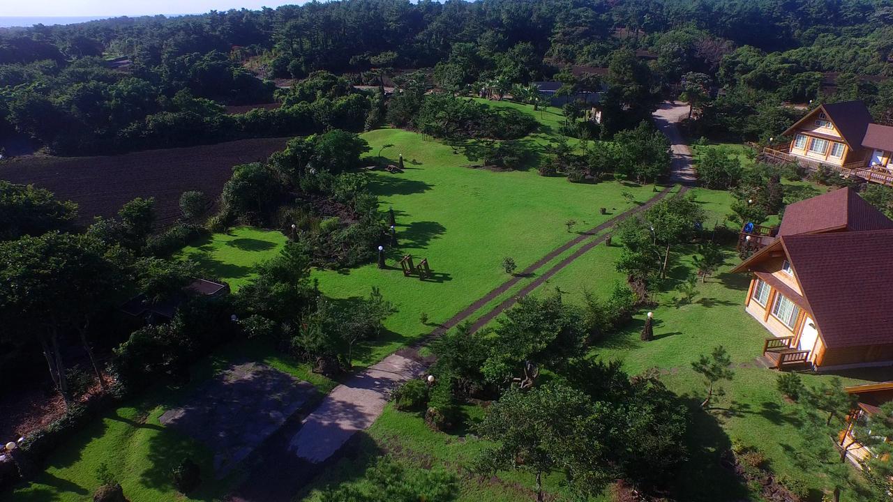 Jeju Bille Log Pension Сеогвипо Екстериор снимка