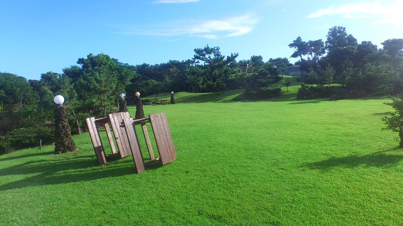 Jeju Bille Log Pension Сеогвипо Екстериор снимка