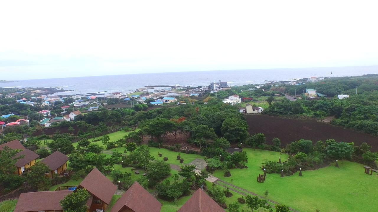Jeju Bille Log Pension Сеогвипо Екстериор снимка